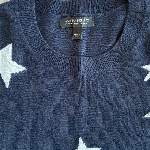 Banana Republic Italian Merino Blend Sweater - Picture 2 of 5